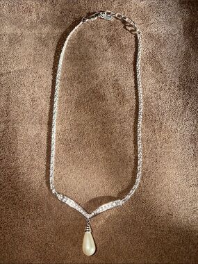 Vendome Elegant Silver Pearl Drop Necklace - White Pearl Pendant